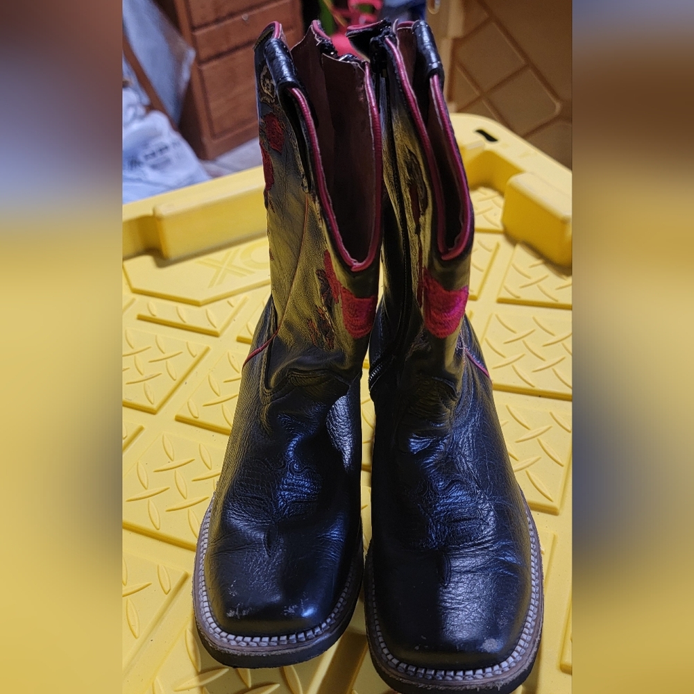 Black and Pink Leather cowboy boots